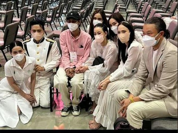 Upacara Pemakaman Tangmo Nida Upacara Pemakaman Tangmo Nida
