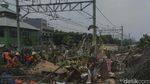 Ratusan Bangunan Liar di Lintas Stasiun Tanjung Priok Dirobohkan