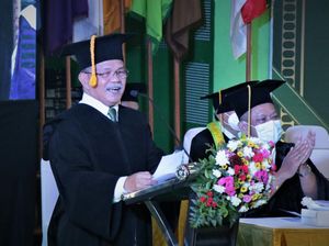 Hakim Agung Amran Suadi Jadi Guru Besar UINSA