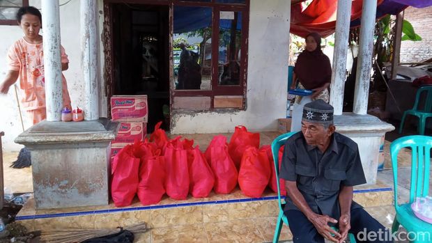 Bantuan untuk keluarga Hasan-Husen.