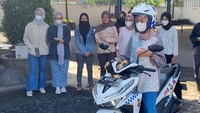 Sebagian besar para Account Officer PNM ini berjenis kelamin wanita, alias emak-emak. Meskipun demikian mereka tetap antusias mengikuti sepanjang acara.