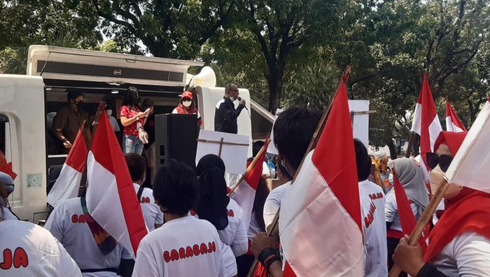 Demo di Kementerian BUMN terkait Ketua Umum Jokowi Mania (JoMan) Immanuel Ebenezer atau Noel