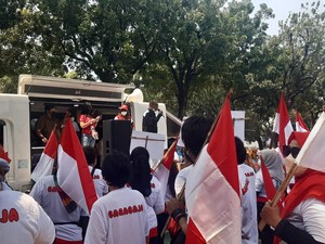 Puluhan Orang Kepung Kantor Erick Thohir, Ada Apa?