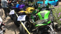 Lalu ada beberapa moge yang terlihat adalah Kawasaki Ninja H2 hingga Kawasaki ZX 10 R. (Foto: Hanif/detikHOT)