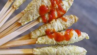 Kalau ke kebun baru ada kedai jajanan namanya Ragil Jajanan Jaman Now. Di sini lengkap mau pesan telur gulung dengan saus mayo, telur gulung ditemani otak-otak hingga sosis. Kisaran harganya dari Rp 2.000 saja.  Foto: Site News/Public Domain