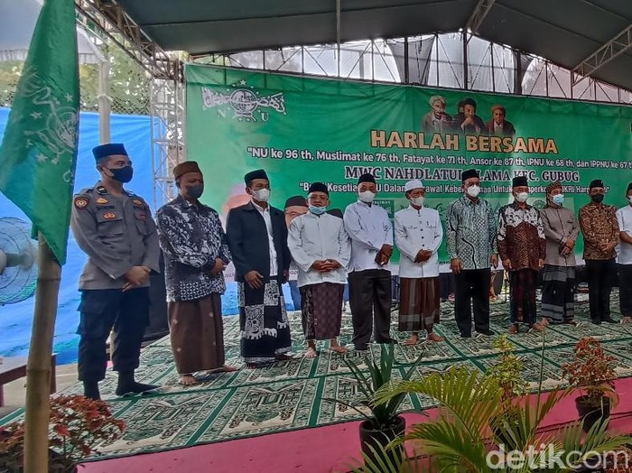 Harlah NU ke-96 mengusung tema Kesetiaan NU Menjaga Keberagaman Untuk Perkokoh NKRI di Desa Penadaran, Gubug, Minggu (13/3).
