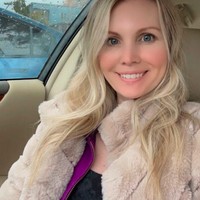 Namun kini dia ingin dunia mengetahui profesi sebenarnya. Dia adalah seorang model dewasa dan bintang porno. Foto: dok. Instagram/@therealhollyj