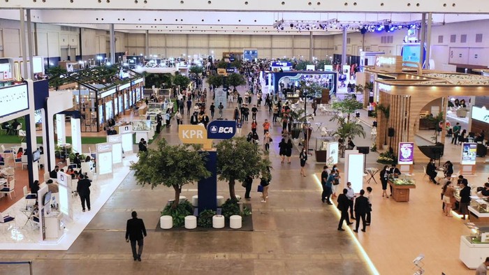 Jelang Penutupan Event Offline, BCA Expoversary 2022 Catatkan Transaksi Rp11,5 T BCA Expoversary 2022 yang diadakan secara offline di ICE BSD pada 10-13 Maret 2022 berhasil mencatatkan transaksi Rp1,9 triliun hingga hari Sabtu (12/3) siang.