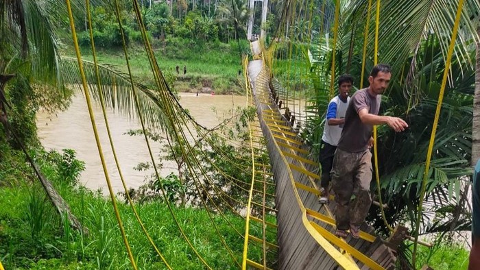 Jembatan di Bireun, Aceh, terputus (dok Polda Aceh)