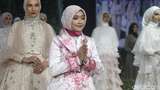 Ayu Dyah Andari Gelar Show Hijab Perdana, Rayakan 11 Tahun Berkarya