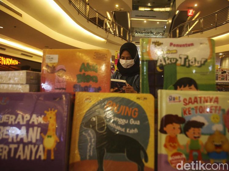 Kutu Buku! Di Sini Ada Diskon Besar-Besaran Nih