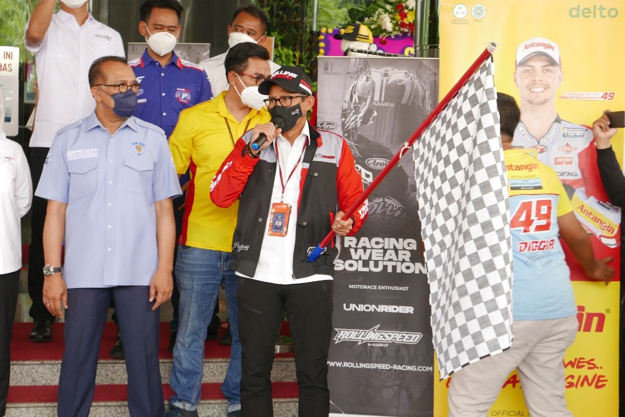 Menteri Sandiaga Uno lepas 10 bikers touring 1.500 km ke Sirkuit Mandalika