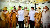 Momen Jokowi Dan Gubernur Satukan Tanah Dan Air Di IKN Nusantara