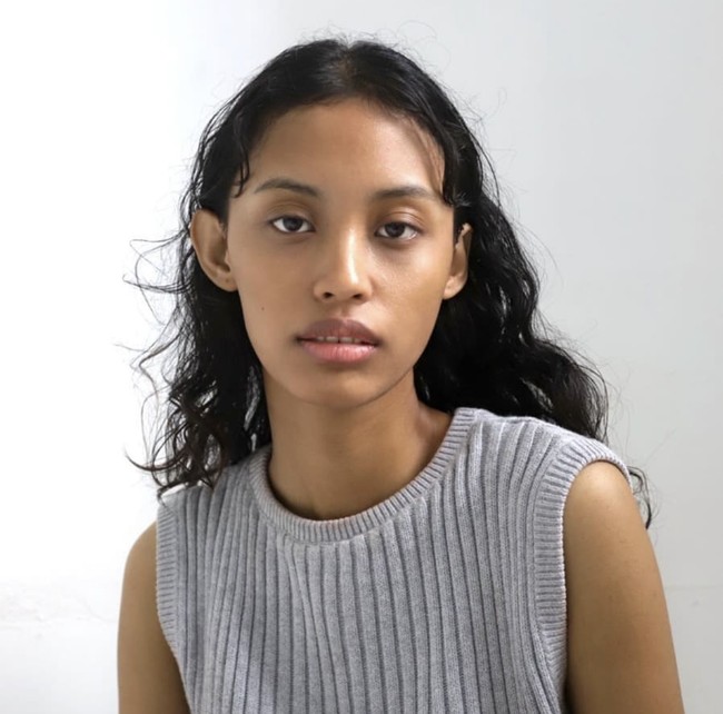 Nafa Salvana Yasmin menjadi model yang mengharumkan nama Indonesia di kancah internasional. Wanita asal Karawang itu berlenggak di runway Milan Fashion Week. Foto: dok. Instagram @nafasalvana