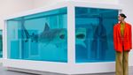 Nyeleneh Banget! Karya Seni Damien Hirst Lampaui Batas