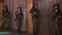 Diketahui, angkatan bersenjata Taiwan dan Ukraina sama-sama kekurangan personel dan senjata jika dibandingkan dengan negara-negara tetangga mereka yang punya kekuatan hebat seperti Rusia dan China.  