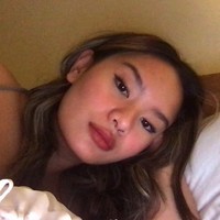 Kini memiliki piercing dan tato, penampilan Zahwa pun membuat Angelina Sondakh sampai pangling. Seperti yang terlihat dalam foto, Zahwa kini memiliki piercing di hidungnya. Tak hanya itu saja, Zahwa juga memiliki tato di bagian lengan dan kakinya. Foto: Instagram