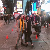 Sebelumnya Zahwa ditinggal oleh Angelina Sondakh ketika usianya masih 11 tahun karena kasus korupsi yang menjerat ibu sambungnya itu. Usai 10 tahun berlalu, Angelina baru kembali dan melihat perubahan Zahwa yang berhasil membuatnya pangling. Foto: Instagram