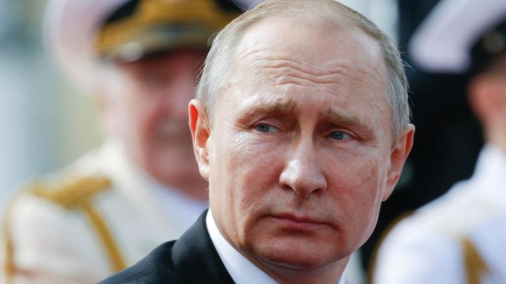 Senyum Peringatan Putin ke Ukraina soal Perang Bisa Lebih Bahaya