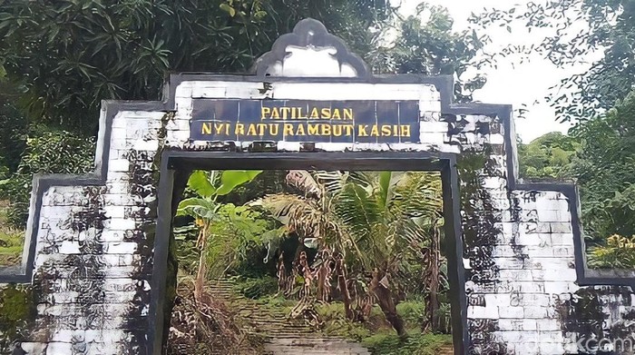 Patilasan Nyi Ratu Rambut Kasih, Kabupaten Majalengka.