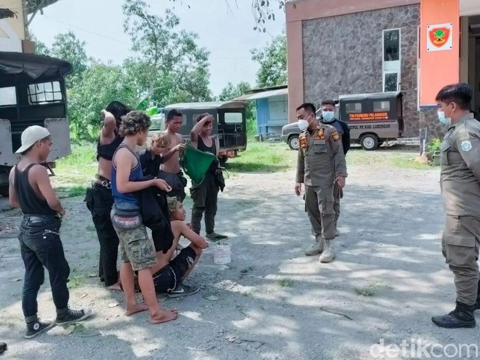 Anak jalanan terjaring di Lamongan
