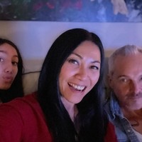 Saat ini Anggun memang diketahui tinggal di luar negeri bersama anak dan suami, Christian Kretschmar. Sebelumnya Anggun sempat 3 kali gagal membangun rumah tangga. Sang Putri yang bernama Kirana Cipta Montana Sasmi sendiri merupakan hasil pernikahannya dengan mantan suami, Cyril Montana. Foto: Instagram/@anggun_cipta