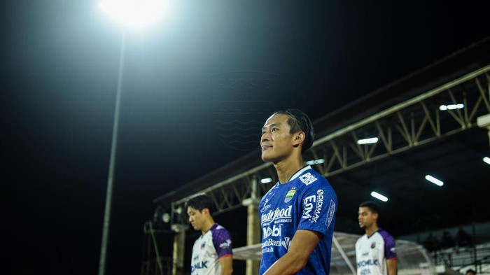 Bek Persib Henhen Herdiana.