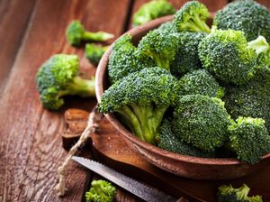 5 Makanan untuk Jaga Kesehatan dari Bahaya Polusi Udara