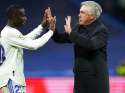 Mampukah Carlo Ancelotti mewujudkannya? Asal tidak kepeleset saja jelang akhir perburuan gelar juara! (AP)