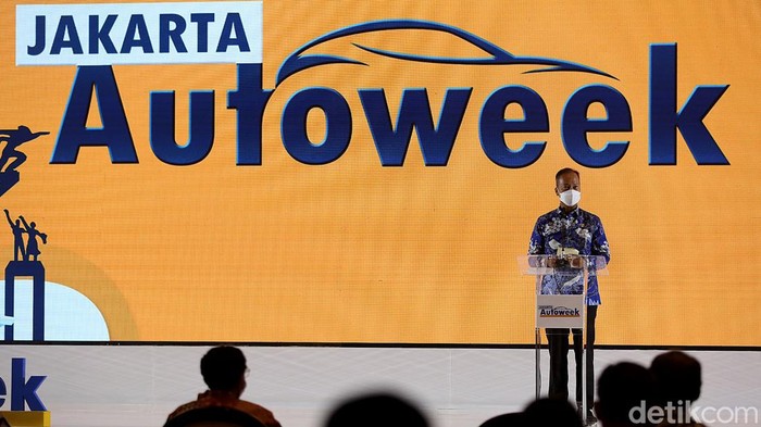 Digelar di JCC, Menperin Agus Gumiwang Buka Jakarta Auto Week 2022 Jakarta Auto Week (JAW) 2022 digelar pada 12-20 Maret 2022. Menperin Agus Gumiwang Kartasasmita turut hadir untuk membuka acara tersebut.