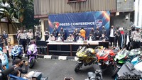 Selain itu ada Honda BeAT, ZX-25R, BMW S1000R, dan KTM 6 Days 500 cc. : Pool/Noel/detikFoto