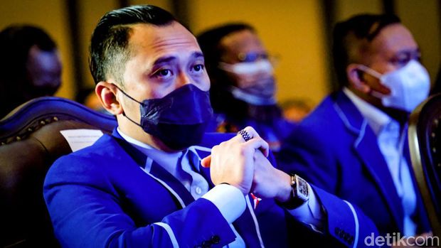 Wakil Ketua Umum Partai Demokrat Edhie Baskoro Yudhoyono (Ibas) hadiri acara Partai Demokrat di JIExpo Kemayoran, Jakarta, Selasa (13/5/2022).