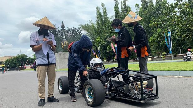 Garuda Electric Vehicle-22 atau Garuda EV-22 ikut serta di ajang Formula Electric Student Competition Indonesia International Motor Show (FESC IIMS) 2022.