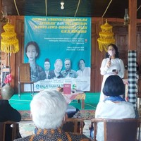 Ia pun sering menjadi pembicara dalam berbagai cara, termasuk diskusi soal pentingnya bahasa daerah. Selain melestarikan budaya, salah satu visi terbesar GKR Bendara adalah adalah merevitalisasi museum dengan standar yang tinggi. Foto: Instagram @gkrbendara
