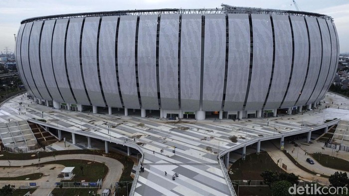 PT Jakarta Propertindo (JakPro) mengungkap progres pembangunan Jakarta International Stadium (JIS). Pembangunan stadion tersebut telah mencapai 98%.