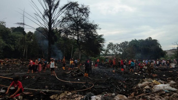 Kebakaran di Bekasi hanguskan 50 bedeng