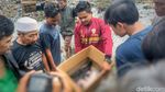 Mayat Bayi Ditemukan di Tumpukan Sampah Sungai Citarum Lama