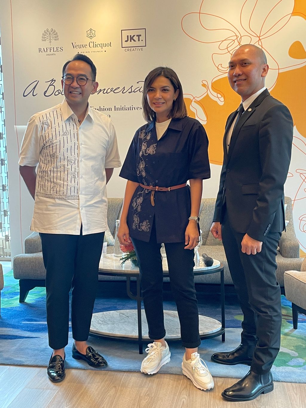 Kemeja JKT.Creative dari Linen Bekas