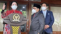 Puan menyebut gelaran pemilu lima tahunan itu akan dimulai pada tahun ini. Puan meminta alat kelengkapan Dewan (AKD) di DPR yang berkaitan agar mencermati pelaksanaan tahapan Pemilu 2024 baik dari segi anggaran hingga regulasi.