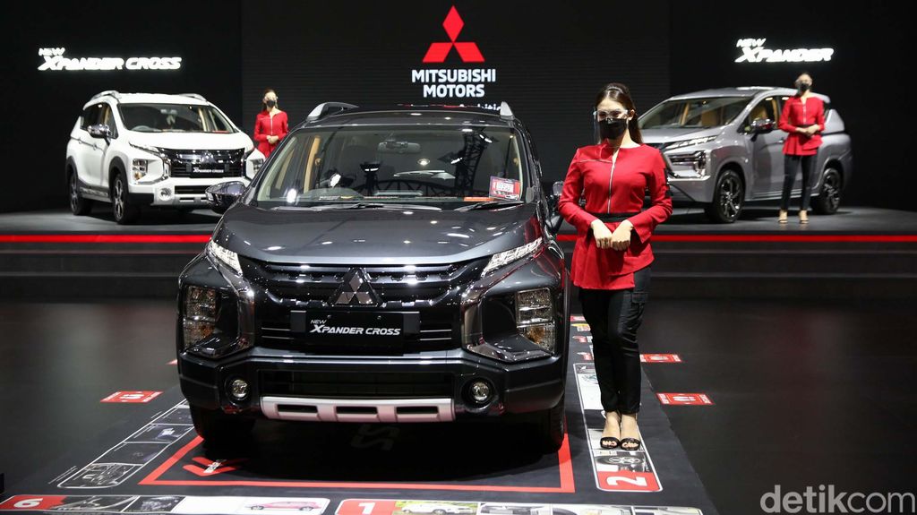 Pameran Jakarta Autoweek 2022 tengah digelar di JCC, Jakarta, Selasa (15/3/2022). Mitsubishi ikut meramaikan ajang tersebut.