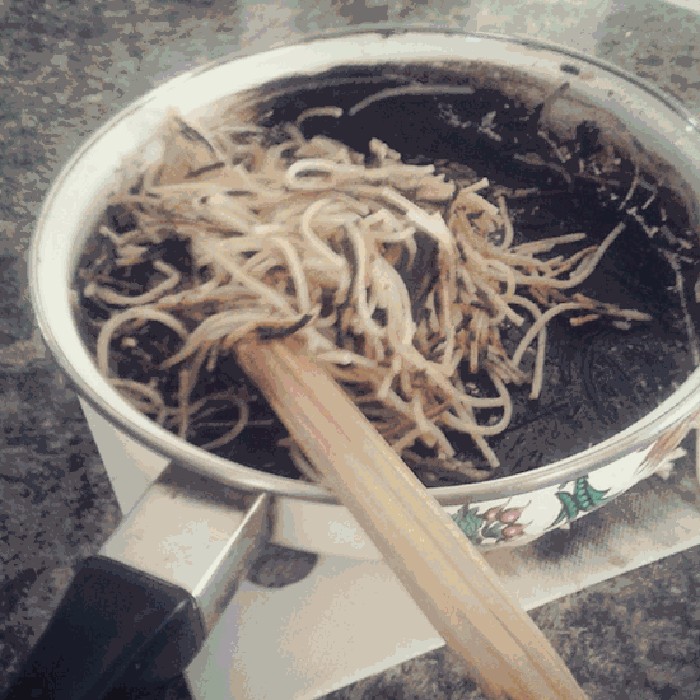 Momen kocak saat masak pasta Momen kocak saat masak pasta