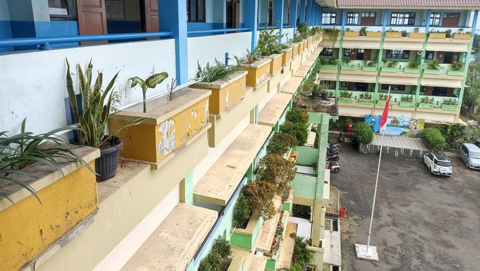 Parahnya polusi batu bara di Marunda bikin murid SD operasi mata (Wildan-detikcom)