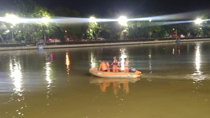 Pencarian pria hilang tenggelam di Kali Cisadane Tangerang