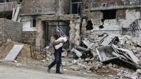 Pengepungan Aleppo termasuk yang paling brutal. Aleppo adalah kota terpadat di Suriah, terkenal dengan masakan unik dari hidangan rumit dan Kota Tua yang berusia ribuan tahun. (AP/Hassan Ammar)