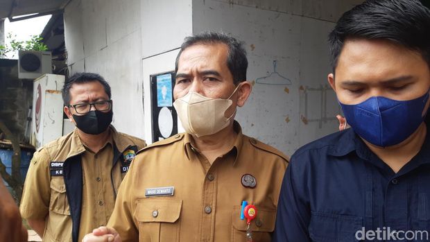 Polres Serang dan Pemkot Serang sidak ke beberapa distributor minyak goreng di Serang. Mereka meminta para distributor tak menimbun minyak goreng di gudang. (Bahtiar R/detikcom)