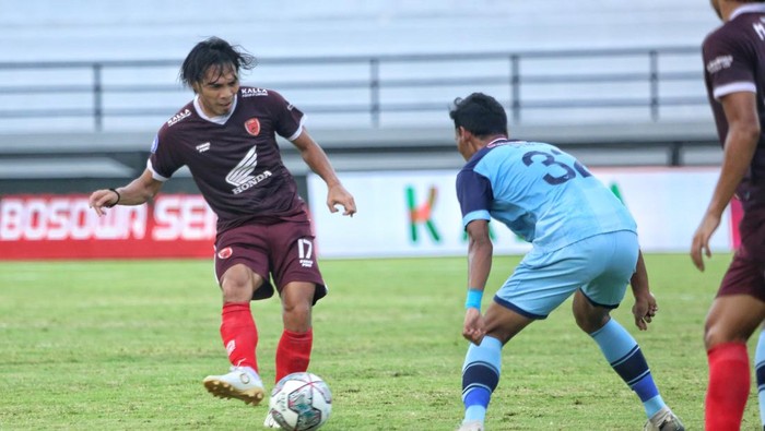 PSM Makassar Vs Persela Lamongan.
