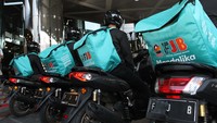 Berlokasi di area Pantai Kuta Mandalika, puluhan kuliner otentik yang berasal dari berbagai wilayah Indonesia siap memanjakan selera seluruh pengunjung yang menghadiri acara bergengsi kebanggaan negara, Moto GP Mandalika 2022, 18 - 20 Maret 2022 mendatang.