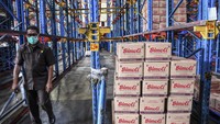 Dinas Perindustrian, Perdagangan, Koperasi, Usaha Kecil dan Menengah (PPKUKM) DKI Jakarta bersama Polda Metro Jaya melakukan inspeksi mendadak (sidak) di gudang tersebut.