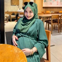 Dalam video, Ayuni menyebutkan jika Lamborghini Huracon Evo itu dibelikan karena sang suami sudah menjaganya dengan baik selama hamil dan sebagai kenang-kenangan mereka. Mobil itu bisa dibilang adalah hadiah di awal sebelum nantinya bersusah payah menjaga anak bayi. Foto: Instagram @ayunieso