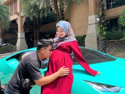 Potret Wanita Hamil yang Viral karena Sogok Suami Pakai Lamborghini Rp 6 M